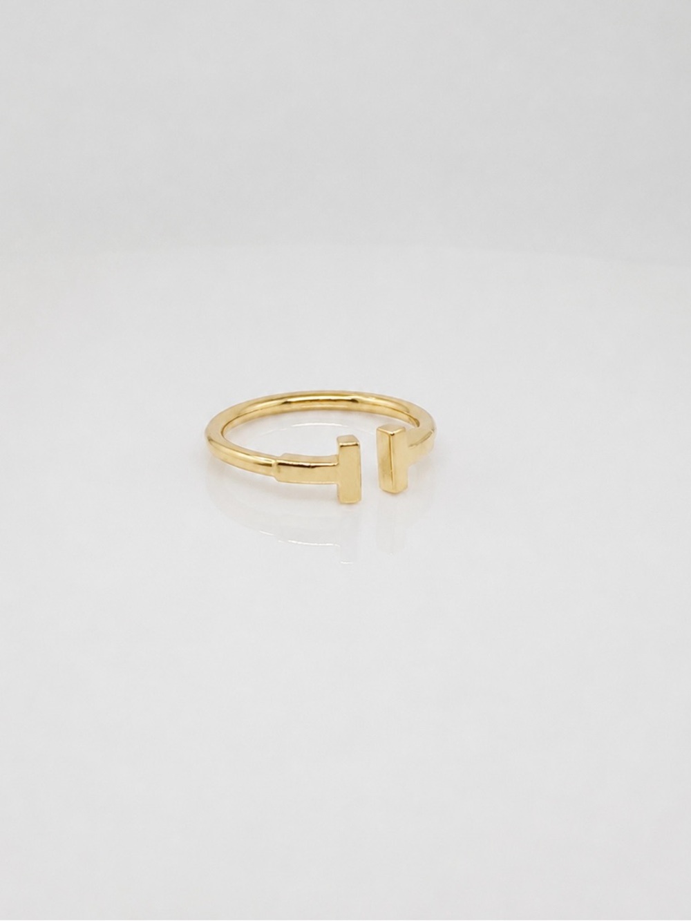 Tiffany & Co. T Wire Ring – 18K Yellow Gold – Size 7